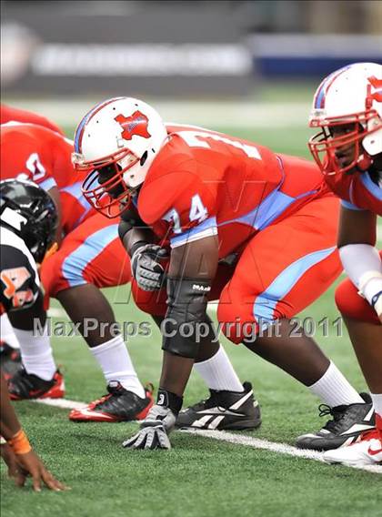 Thumbnail 2 in Cocoa vs. Skyline (Kirk Herbstreit National Kickoff Classic) photogallery.