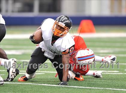 Thumbnail 2 in Cocoa vs. Skyline (Kirk Herbstreit National Kickoff Classic) photogallery.