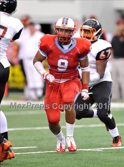 Thumbnail 1 in Cocoa vs. Skyline (Kirk Herbstreit National Kickoff Classic) photogallery.