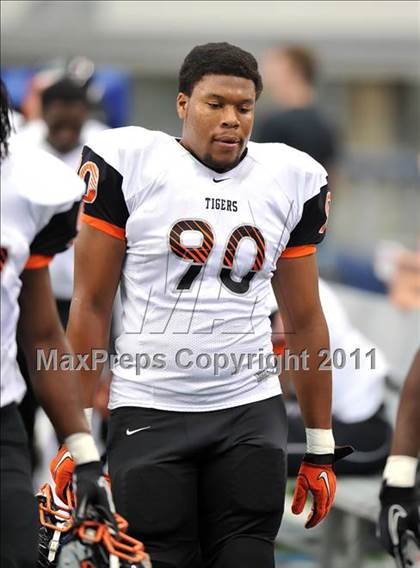 Thumbnail 2 in Cocoa vs. Skyline (Kirk Herbstreit National Kickoff Classic) photogallery.