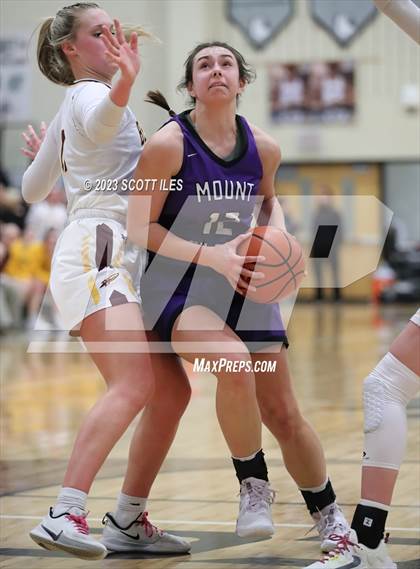 Thumbnail 2 in Mt. Gilead vs. Berne Union (OHSAA D4 District Semifinal) photogallery.