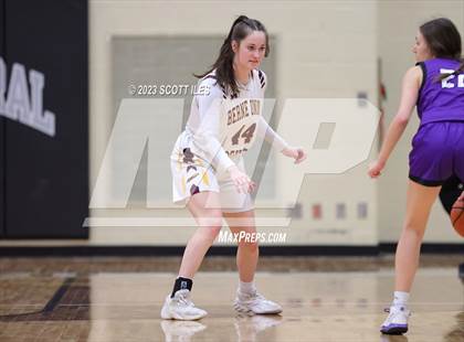 Thumbnail 3 in Mt. Gilead vs. Berne Union (OHSAA D4 District Semifinal) photogallery.