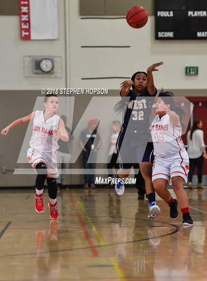 Thumbnail 2 in West @ Lodi photogallery.