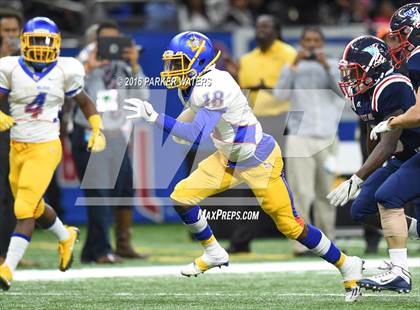 Thumbnail 3 in Landry-Walker vs. West Monroe (LHSAA Class 5A Final) photogallery.