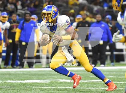Thumbnail 2 in Landry-Walker vs. West Monroe (LHSAA Class 5A Final) photogallery.