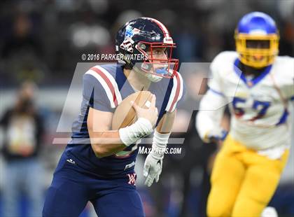 Thumbnail 2 in Landry-Walker vs. West Monroe (LHSAA Class 5A Final) photogallery.