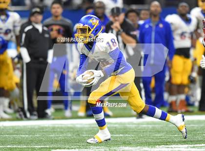 Thumbnail 2 in Landry-Walker vs. West Monroe (LHSAA Class 5A Final) photogallery.