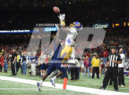 Thumbnail 3 in Landry-Walker vs. West Monroe (LHSAA Class 5A Final) photogallery.