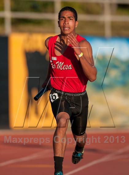 Thumbnail 2 in 2013 Ventura Invitational Boys 4X400 Relay photogallery.