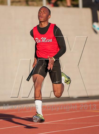 Thumbnail 2 in 2013 Ventura Invitational Boys 4X400 Relay photogallery.