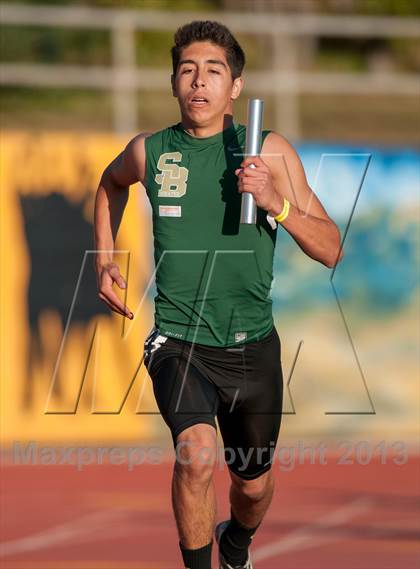 Thumbnail 3 in 2013 Ventura Invitational Boys 4X400 Relay photogallery.