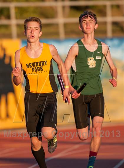 Thumbnail 2 in 2013 Ventura Invitational Boys 4X400 Relay photogallery.