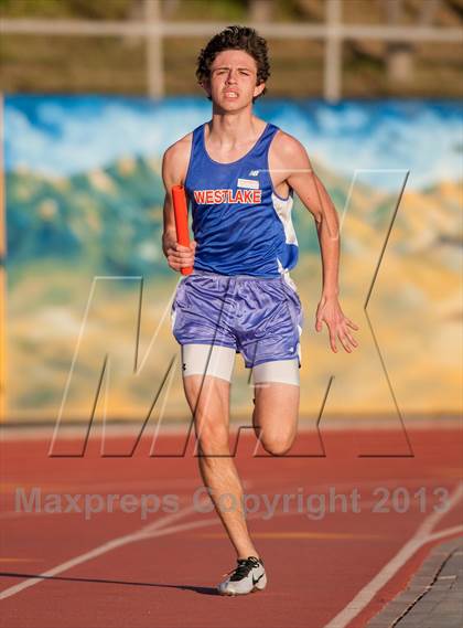 Thumbnail 3 in 2013 Ventura Invitational Boys 4X400 Relay photogallery.