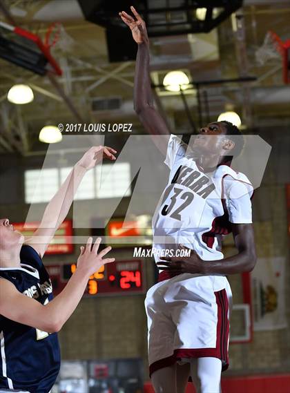 Thumbnail 2 in Dos Pueblos vs. JSerra Catholic (Nike Extravaganza) photogallery.