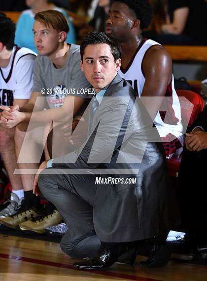 Thumbnail 2 in Dos Pueblos vs. JSerra Catholic (Nike Extravaganza) photogallery.