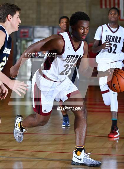Thumbnail 2 in Dos Pueblos vs. JSerra Catholic (Nike Extravaganza) photogallery.