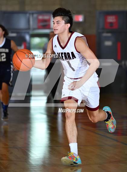 Thumbnail 3 in Dos Pueblos vs. JSerra Catholic (Nike Extravaganza) photogallery.
