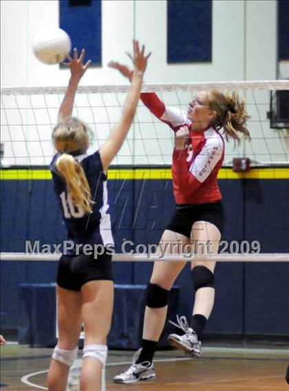 Thumbnail 3 in Laguna Blanca vs. Whittier Christian (CIF SS 4AA Final) photogallery.