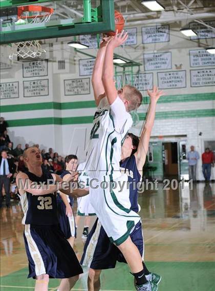 Thumbnail 2 in Regis vs. Aquinas photogallery.