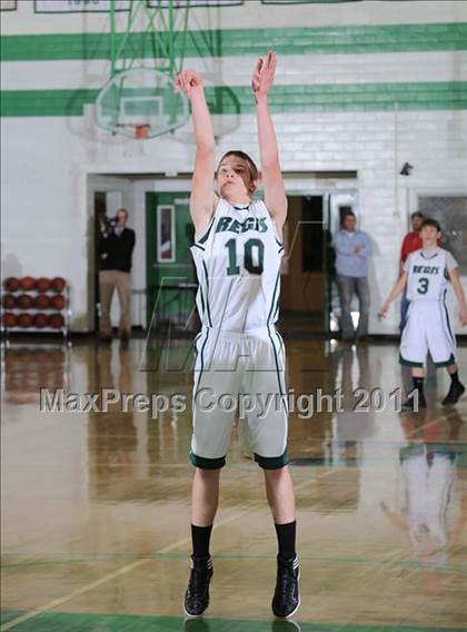 Thumbnail 3 in Regis vs. Aquinas photogallery.
