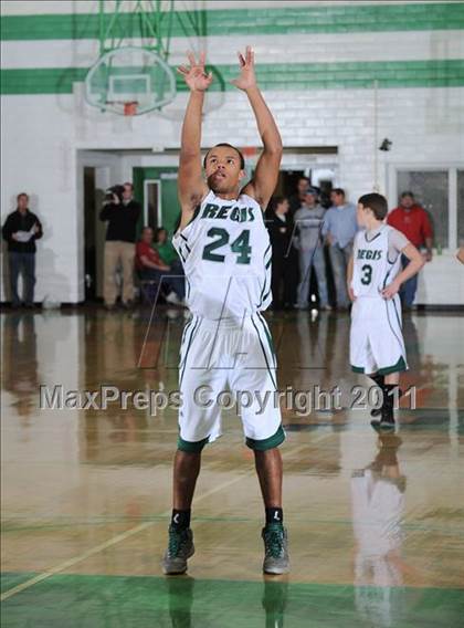 Thumbnail 1 in Regis vs. Aquinas photogallery.