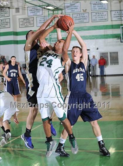 Thumbnail 3 in Regis vs. Aquinas photogallery.