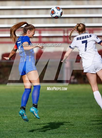Thumbnail 3 in Columbine vs Broomfield (CHSAA 5A Semifinal) photogallery.