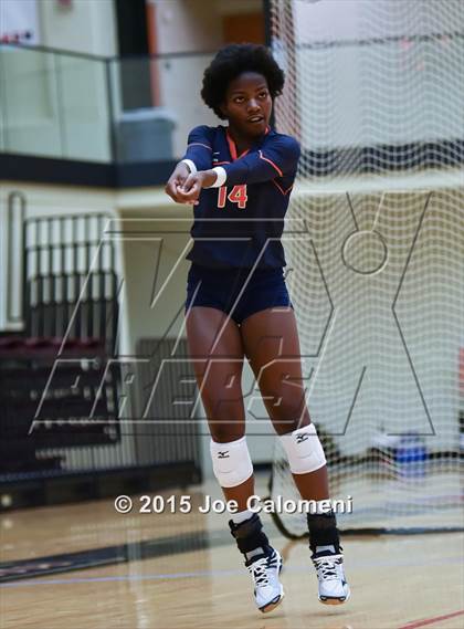 Thumbnail 3 in Reagan [Ronald] Vs Brandeis (NEISD Tournament) photogallery.