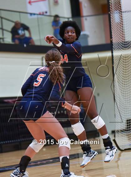 Thumbnail 2 in Reagan [Ronald] Vs Brandeis (NEISD Tournament) photogallery.