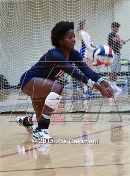 Thumbnail 1 in Reagan [Ronald] Vs Brandeis (NEISD Tournament) photogallery.