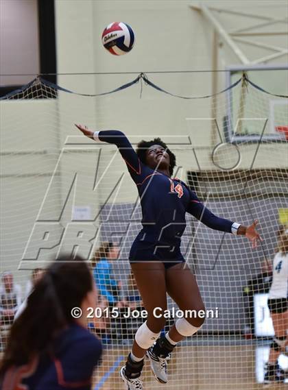 Thumbnail 1 in Reagan [Ronald] Vs Brandeis (NEISD Tournament) photogallery.
