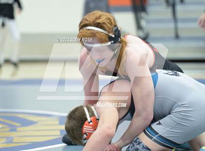 Thumbnail 1 in UHSAA 6A Divisional photogallery.