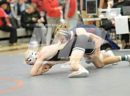 Thumbnail 2 in UHSAA 6A Divisional photogallery.