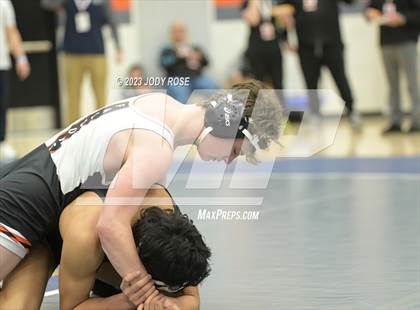 Thumbnail 1 in UHSAA 6A Divisional photogallery.