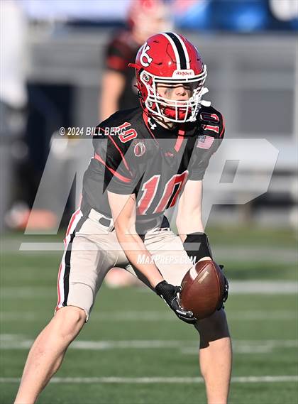 Thumbnail 3 in Darien vs. New Canaan (CIAC Class L Final) photogallery.