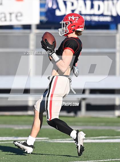 Thumbnail 3 in Darien vs. New Canaan (CIAC Class L Final) photogallery.