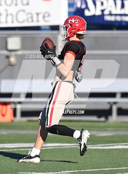 Thumbnail 1 in Darien vs. New Canaan (CIAC Class L Final) photogallery.