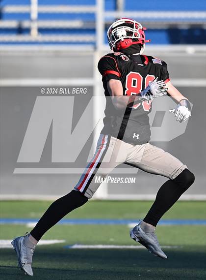 Thumbnail 1 in Darien vs. New Canaan (CIAC Class L Final) photogallery.