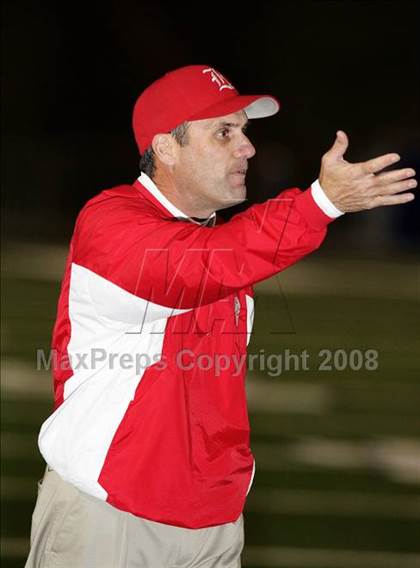 Thumbnail 3 in Dickinson vs. Katy (Texas 5A D2 Regional Playoffs) photogallery.