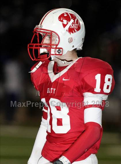 Thumbnail 3 in Dickinson vs. Katy (Texas 5A D2 Regional Playoffs) photogallery.