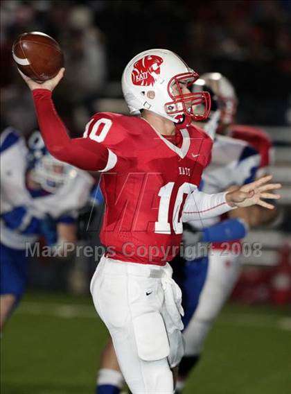 Thumbnail 1 in Dickinson vs. Katy (Texas 5A D2 Regional Playoffs) photogallery.