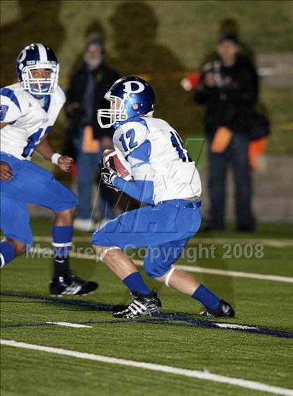 Thumbnail 2 in Dickinson vs. Katy (Texas 5A D2 Regional Playoffs) photogallery.