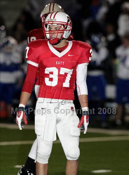 Thumbnail 3 in Dickinson vs. Katy (Texas 5A D2 Regional Playoffs) photogallery.