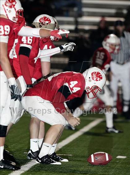 Thumbnail 2 in Dickinson vs. Katy (Texas 5A D2 Regional Playoffs) photogallery.