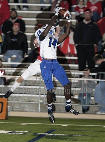 Thumbnail 3 in Dickinson vs. Katy (Texas 5A D2 Regional Playoffs) photogallery.