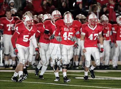 Thumbnail 3 in Dickinson vs. Katy (Texas 5A D2 Regional Playoffs) photogallery.