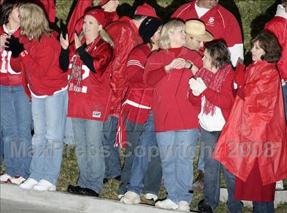 Thumbnail 2 in Dickinson vs. Katy (Texas 5A D2 Regional Playoffs) photogallery.