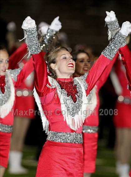 Thumbnail 2 in Dickinson vs. Katy (Texas 5A D2 Regional Playoffs) photogallery.