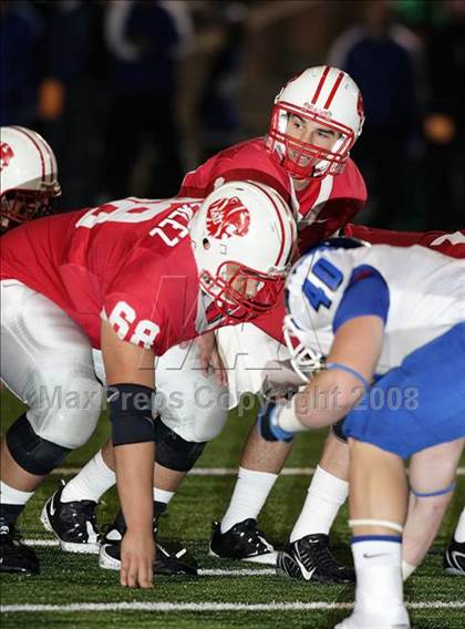 Thumbnail 2 in Dickinson vs. Katy (Texas 5A D2 Regional Playoffs) photogallery.
