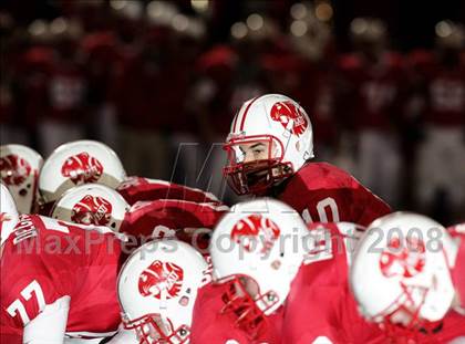 Thumbnail 1 in Dickinson vs. Katy (Texas 5A D2 Regional Playoffs) photogallery.